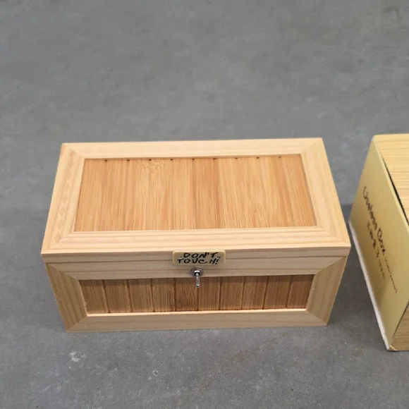 Useless Box Audio Version - Picture 6 of 7